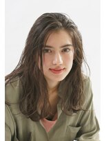 メゾンブラン アヴェダ(Maison Blanc AVEDA) 柔らか質感のカーキヘア