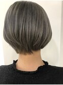 グレージュシンプルグラデーションショート