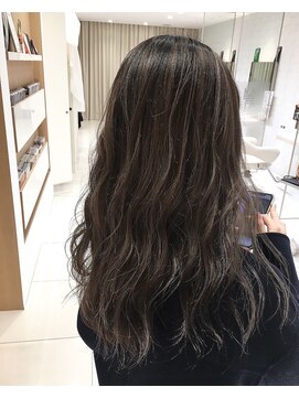 ケンジ 洋光台(KENJE) 外国人風ハイライトカラー