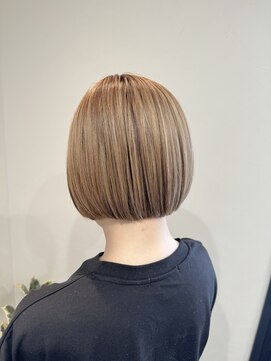 ラヴィン(LOVIN’) ミニボブ/ハイライトカラー/ベージュ