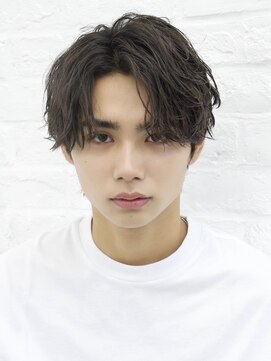 エイド 渋谷(aid) シャドウツイストパーマセンターパートアップバングコンマバング