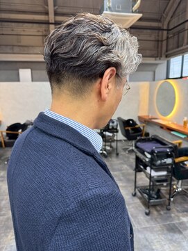 オゼル(OZEL) ミニウルフチェリーブラウンホワイトグレージュフェザーパーマ