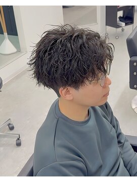 ブライト(BRIGHT) ツイストスパイラルパーマセンターパート