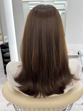 エレノア 博多ANNEX(Eleanor) セミロング　セミディ　外ハネスタイル