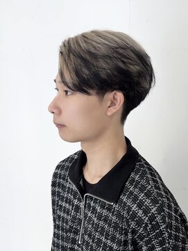 刈り上げセンターパート！エンドカラーにフェザーパーマ風セット