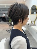ショートボブ丸みショート白髪ぼかし