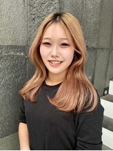 アクルヘアーバイテソロ(AKUR hair by tesoro)&nbsp;元二 穂花