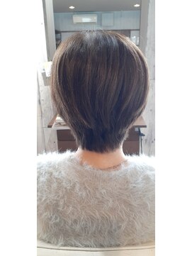 エンヘアー(enhair) ナチュラル　小頭ショート