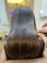 クオリア(QUALIA)&nbsp;30代40代50代　大人可愛い 内巻き ミディアムレイヤー  ボブ◎柏