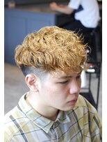 ハングアウト(Hangout)&nbsp;バーバースタイル/フェードカット/スペインカール/スパイラル