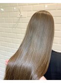 ツヤ髪美人なめらか手触り潤いストレート【カミケンネクスト】