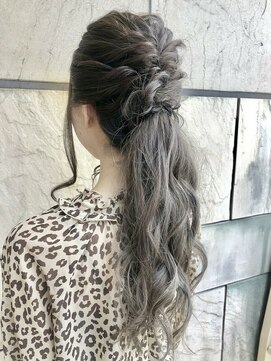 アフィナー(Afinar) 【横浜/Afinar】ホワイト系カラー