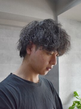 バーバーハウス ラヴィ(Barber House Lavie) ツイストスパイラルパーマ