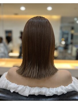 アージェガーデン(AGEE GARDEN) 外ハネボブ×ブラウンベージュ　ミルクティーカラー