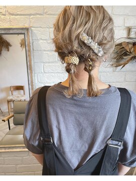 プティ ヘア(petit hair) ブリーチカラー　ヘアアレンジ