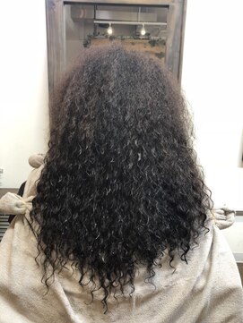コレット ヘアー 大通(Colette hair) 衝撃のビフォーアフター。ミスターの酸性ストレート