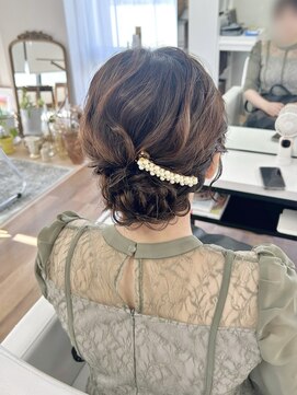 オウン(AUN) ルーズシニヨン