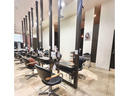 フィールエー レキシントンプラザ店(feel.a)の写真