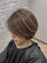 ラビマーニ 箕面店(Labimani)&nbsp;白髪ぼかしで理想の艶髪ショートヘアに