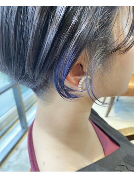 Emue京都 刈り上げ女子 ラベージュ インナーカラー 中島 L エミュー Emue のヘアカタログ ホットペッパービューティー