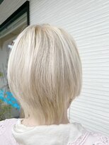 ヘア ナヴォーナ 千代ケ崎店(hair NAVONA) ホワイトカラー×ウルフカット