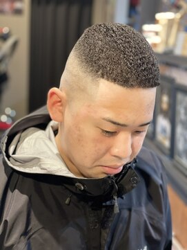 バーバー スタジオ ラフテル(Barber Studio RAFTEL) ニグロパーマ