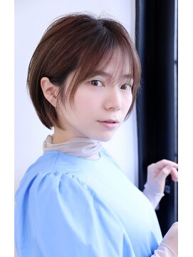 エールバイボヌール(Ere by Bonheur) ひし形シルエットのナチュラルショート