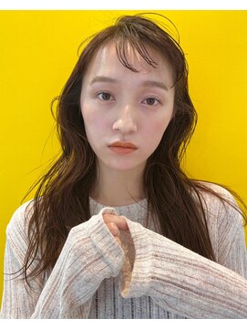 シイ(SIE) ブラウンベージュカラー