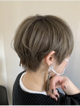 ヘアー ミッション 心斎橋店(hair Mission) アッシュベージュベリーショート