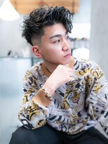 ケアリー 大泉学園(Carelly)&nbsp;ツイストパーマ七三オールバックマッシュウルフスリークショート