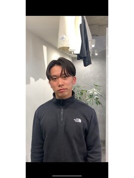 クロムトウキョウ ザ バーバー ネオン 新宿店(CHROM TOKYO the Barber ne/on) ニュアンスセンターパート
