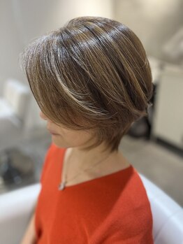 アフロディーテ(hair make aphrodite)の写真/【30代から気になり始める白髪に】透明感のある発色抜群なグレイカラー実現！おしゃれに白髪をカバー♪