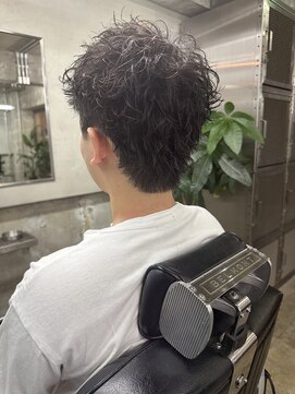 ロンドガルマン 名古屋(Lond GULLMAN) 【Lond GULLMAN江村】スパイキーピンパーマスタイル