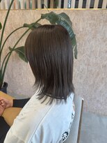 ブローチェラウカ(Broche lauka)&nbsp;ミディアムレイヤー×オリーブグレージュ