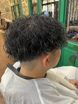 ヘアーラウンジ アンフィ 井土ヶ谷(Hair Lounge Anphi) ツイストスパイラルセンターパート