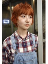 オレンジブラウンベージュハイトーンショートカット
