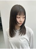 レイヤーカット×オリーブブラウン