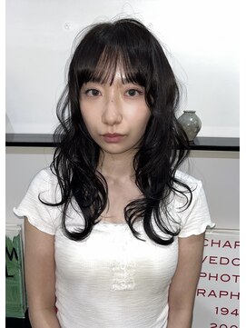 ユーリカ(Eurica) レイヤーカット/暗髪カラー/透明感カラー/酸性ストレート