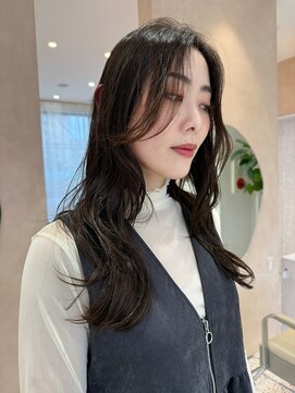 オン キャナルシティ博多前店(on) 【晴音】ダークアッシュブラウン/ロング/30代