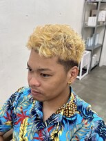 ファルベ(Farbe)&nbsp;フェザー/サーフカール/センターパート/波巻きツイスパ