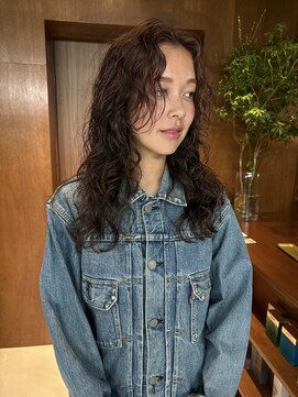 カフネ ジュントス ヨロ(Cafune' juntos YOLO) ロング癖毛風パーマ／外国人風パーマ