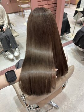 ニナ 梅田(nina) ヘーゼルベージュ