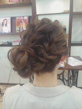 アゴーグ(agog) モコモコシニヨン