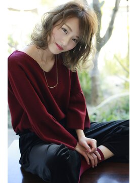クラウン ヘアー(CLOWN hair) 透明感のあるアッシュ系カラー