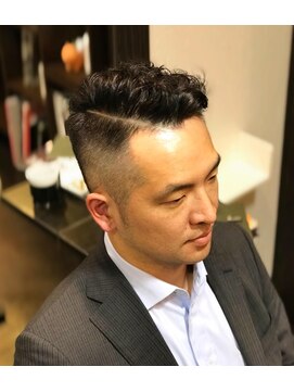オムヘアーバイグルーマーズ(HOMME HAIR by GROOMER/S) バーバースタイル・ハードパーマ・Hommehair2nd 櫻井