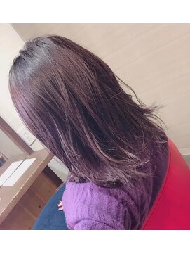 セルフィッシュヘアー(Selfish hair) ラベンダーカラー×セミロング