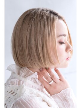 ロジッタ(ROJITHA) 【ROJITHA】ミニボブ×ミルクティベージュ