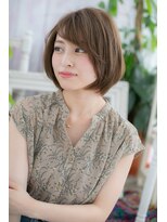 大人かわいい♪斜めバングxシアカラー前下がりひし形ショートa