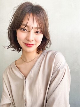 エイミー(Aimee) Aimee 外ハネボブ×アッシュベージュ