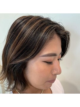 ベイス アワジ(BASE) 外国人風デザインカラー